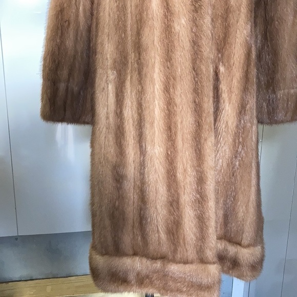 Mink vtg Coat Size missing. Med / large . As is - Picture 4 of 10
